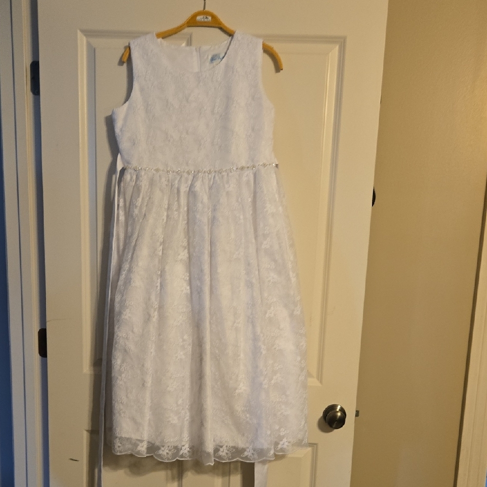 White Sleeveless A-Line Pleated Dress for Brides